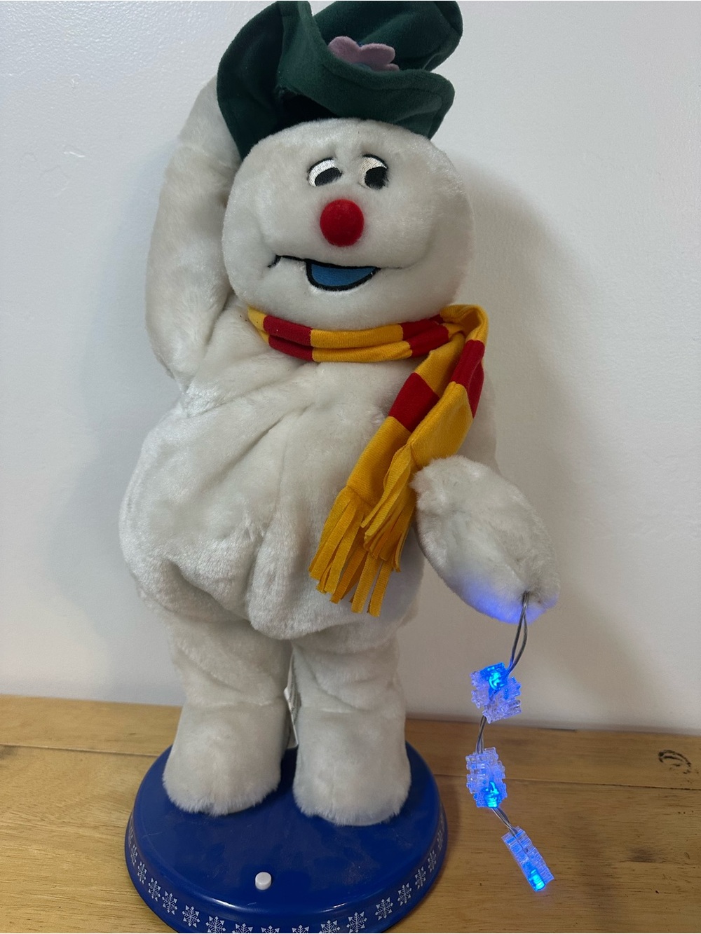 Gemmy White Snowman with Green Hat and Yellow-Red Scarf, Blue Base